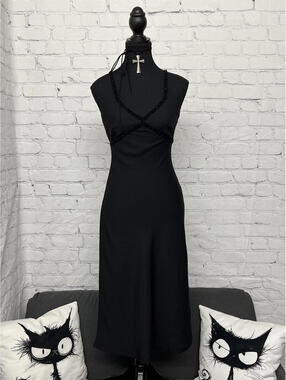 VTG Jean Basic Black Slip Midi Dress W Velvet Crochet Straps And Bust Detail Sz4